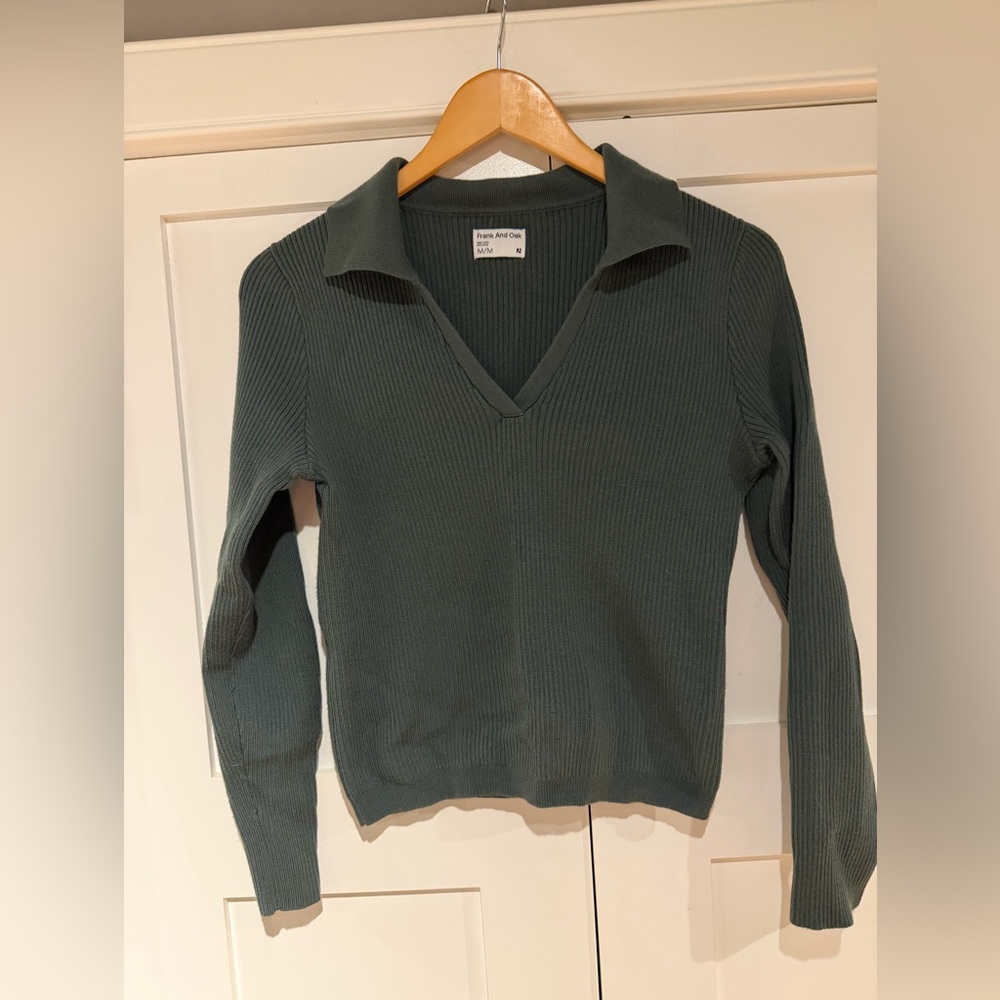 100% merino wool women's v-neck sweater by Frank & Oak